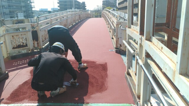 可とう性樹脂モルタル