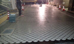 型枠式カラータイル舗装